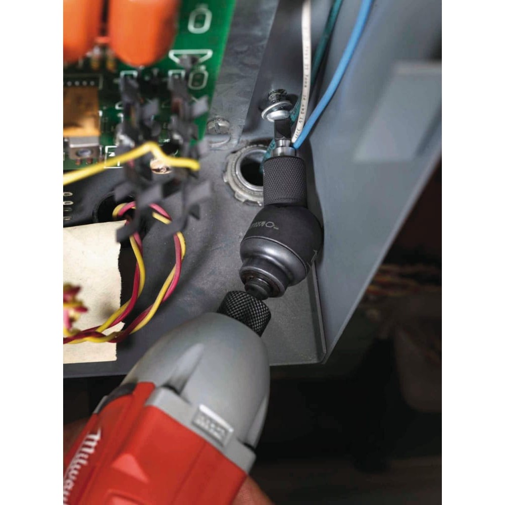 Угловая насадка KNUCKLE™SHOCKWAVE™ + 10 бит в комплекте  MILWAUKEE 4932459781