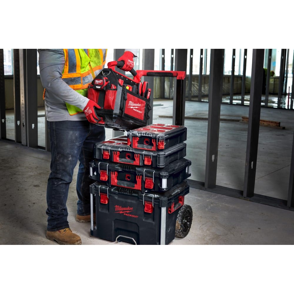 Ящик для інструментів на колесах PACKOUT MILWAUKEE TROLLEY BOX (560x410x650мм)