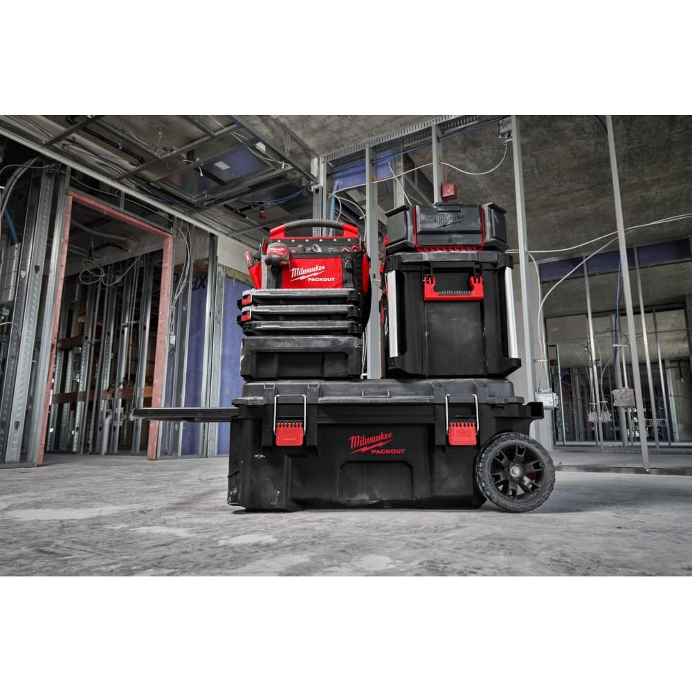 Кейс для инструмента на колесах XL PACKOUT MILWAUKEE, (965x609x401мм)