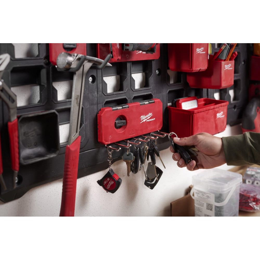 Держатель для ключей PACKOUT MILWAUKEE SMALL HOOK ROW (7 крючков) (100x232x77мм)