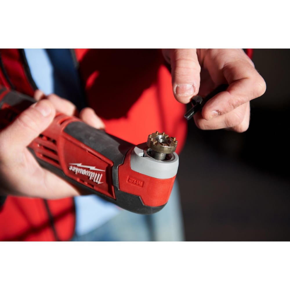 Інструмент багатофункціональний акумуляторний MILWAUKEE M12 MT-402B (ЗУ+2ак.Х4Ач+сумка)