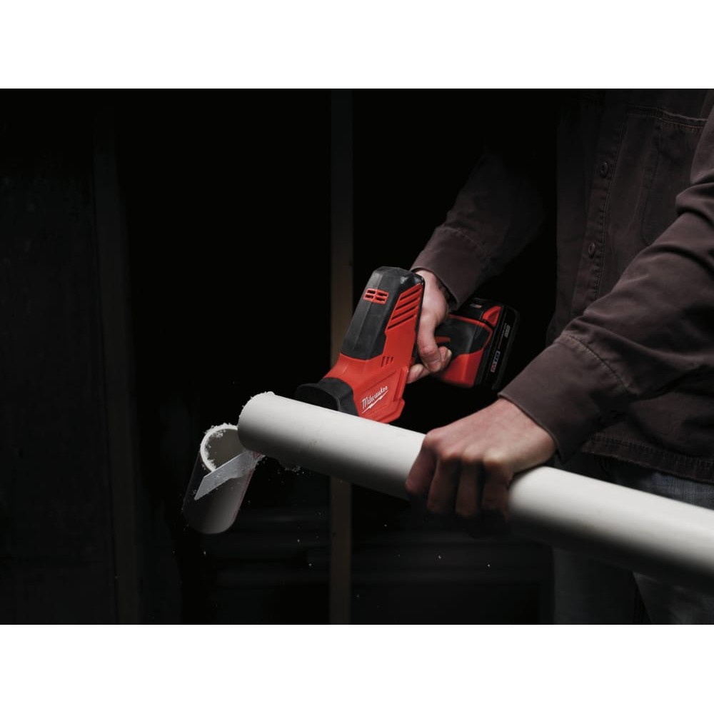 Пила шабельна акумуляторна MILWAUKEE M18 C18 HZ-402B (ЗУ+2акк.Х4Ач+сумка)