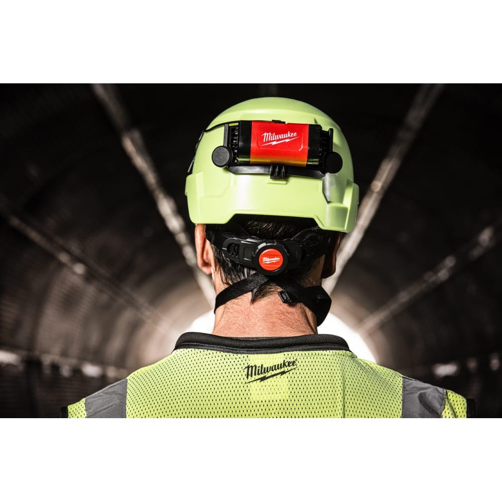 Фонарь светодиодный аккумуляторный налобный (зарядка через USB) MILWAUKEE L4 BOLT HL-301 600 люмен
