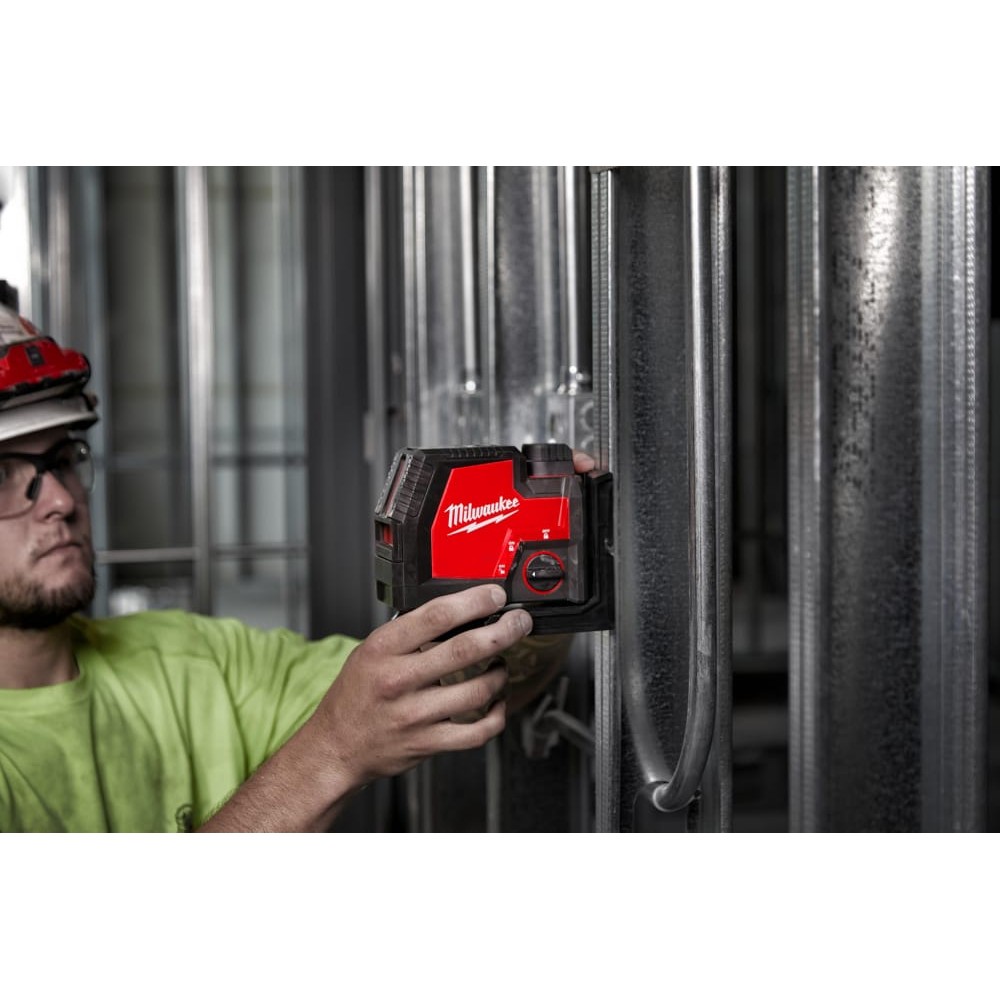 Нивелир лазерный аккумуляторный MILWAUKEE L4 CLLP-301C