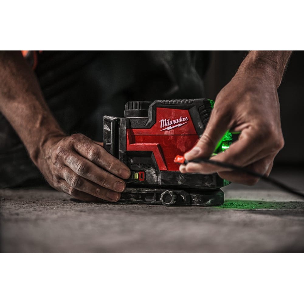Нивелир лазерный аккумуляторный MILWAUKEE L4 CLLP-301C