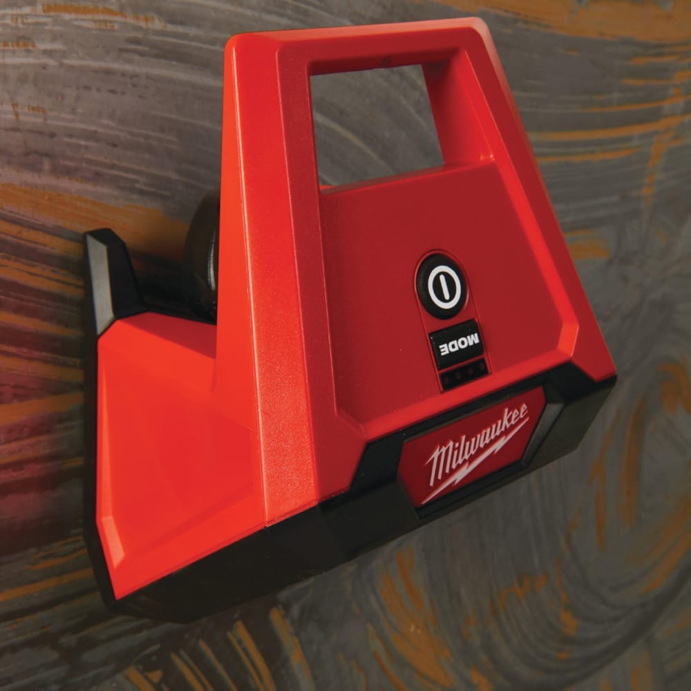 Прожектор светодиодный аккумуляторный MILWAUKEE M12 AL-0 1000 люмен