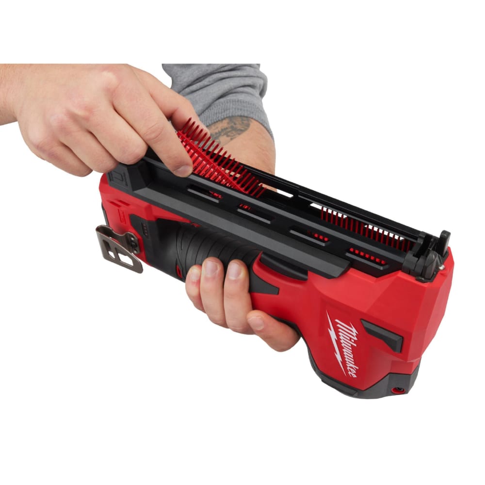 Степлер скобозабивний акумуляторний для кабелю MILWAUKEE M12 BCST-0 (каркас)