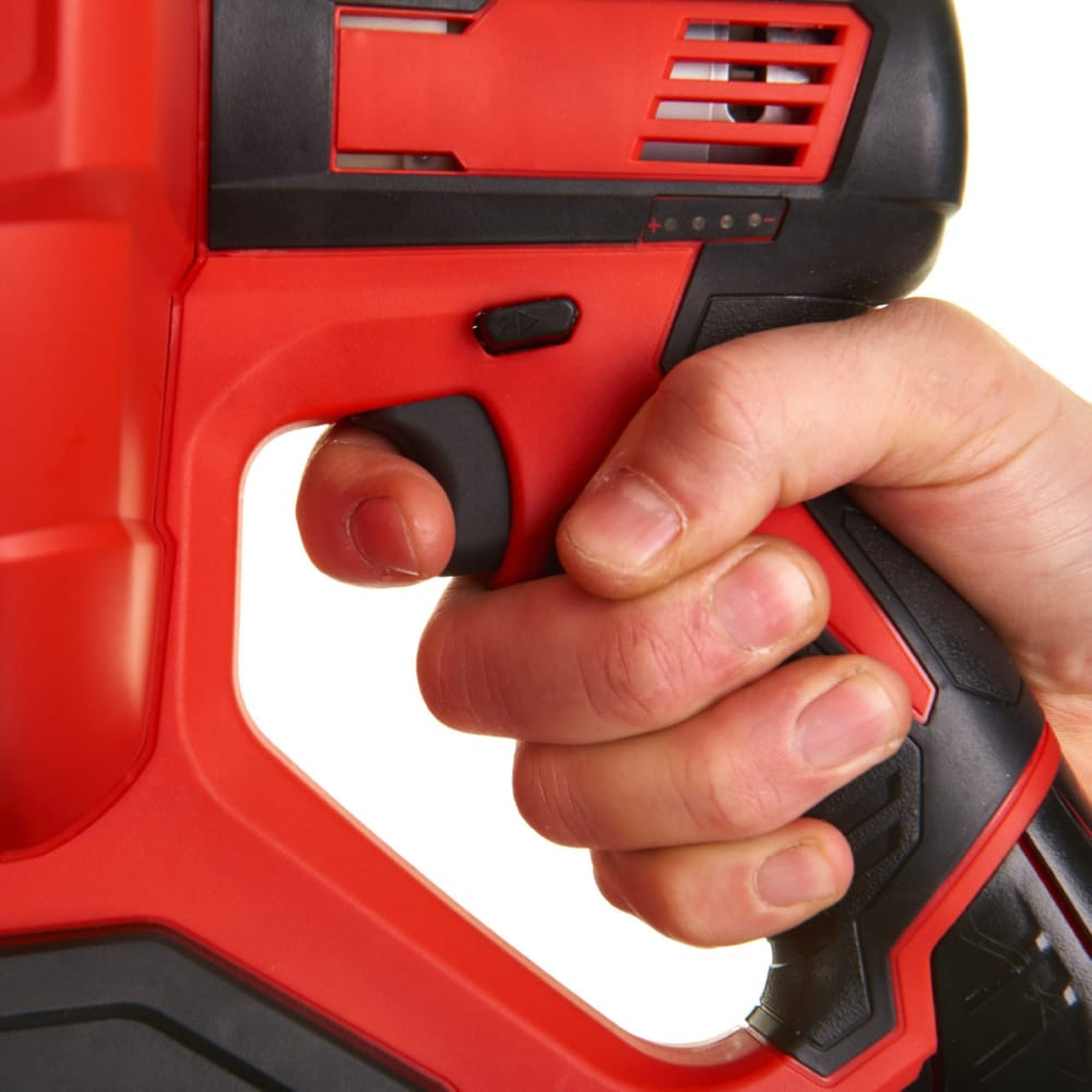 Машина прочисна акумуляторна MILWAUKEE M12 BDC6-202C трос 6м (ЗУ+2акк.Х2Ач+відро)