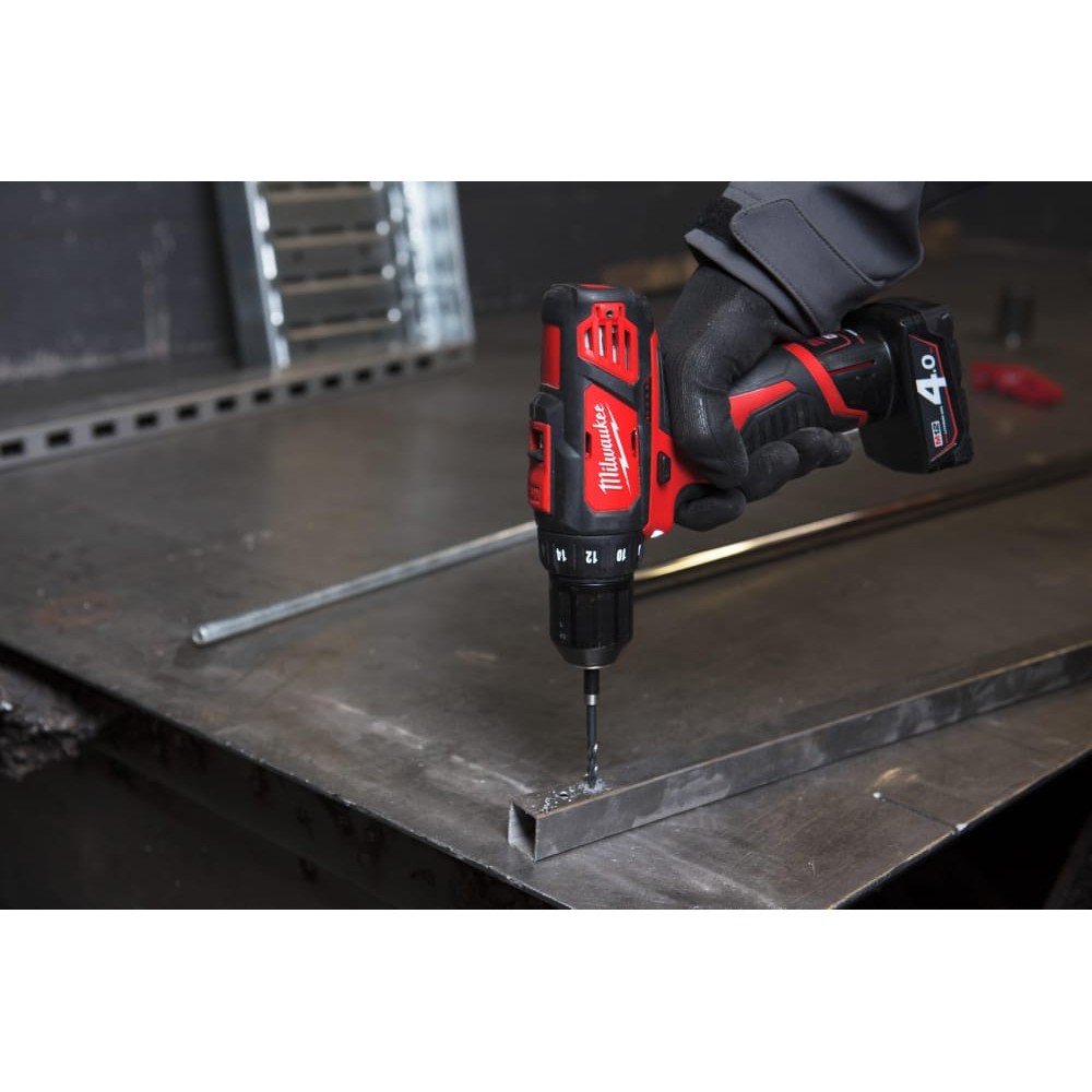 Набір з 2х акумуляторних інструментів MILWAUKEE M12 ВPP2D-402B