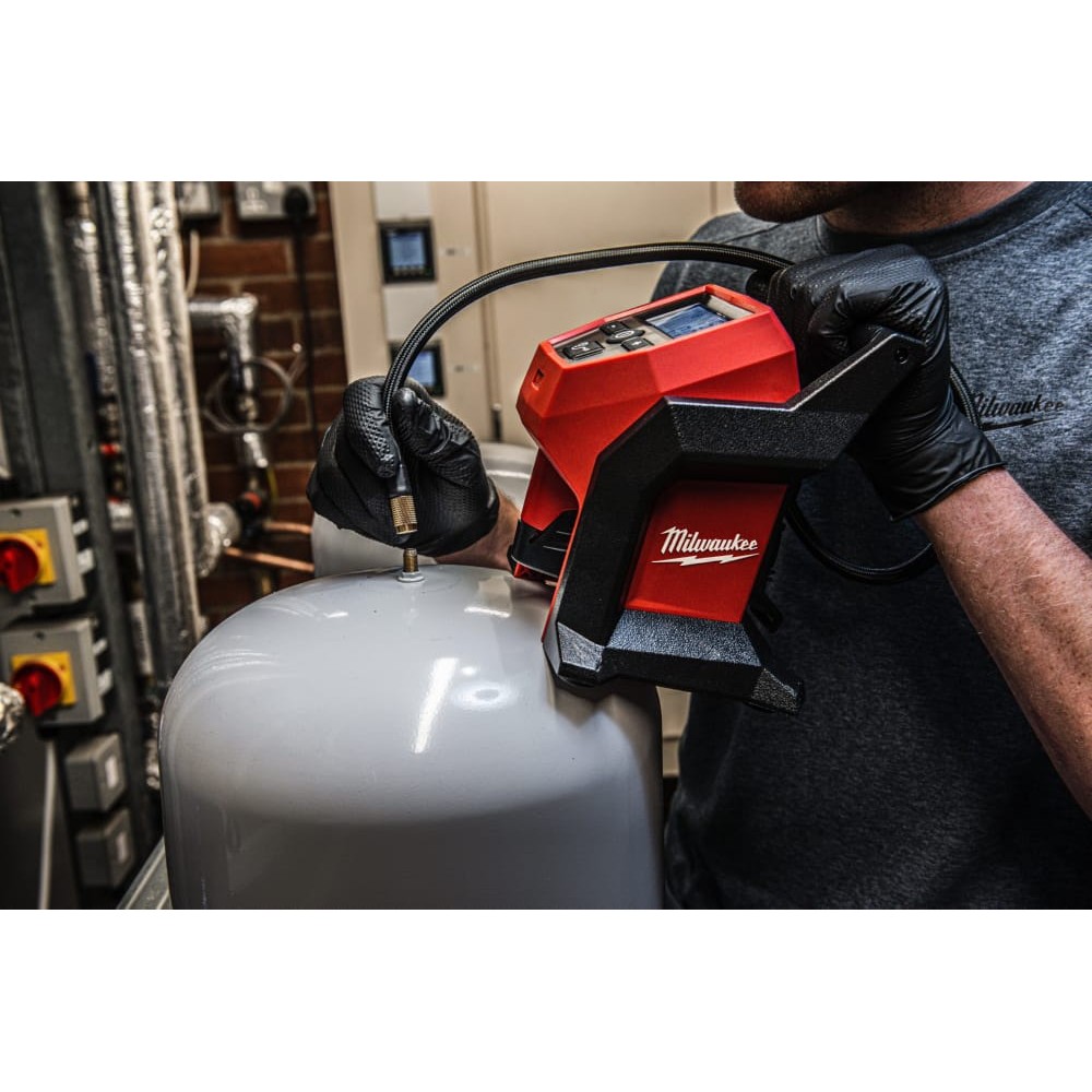Компрессор аккумуляторный для накачки колес MILWAUKEE M12 BI-0 (каркас)