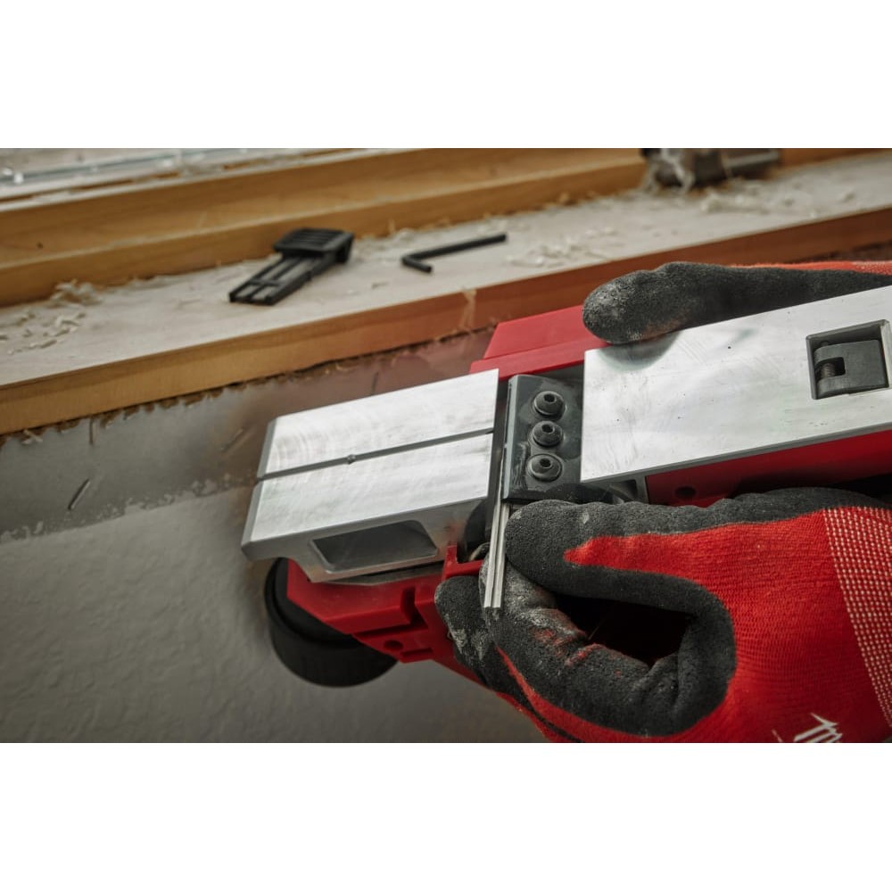 Рубанок акумуляторний безщітковий MILWAUKEE M12 BLP-402X (ЗУ+2акк.Х4Ач+HDкейс)