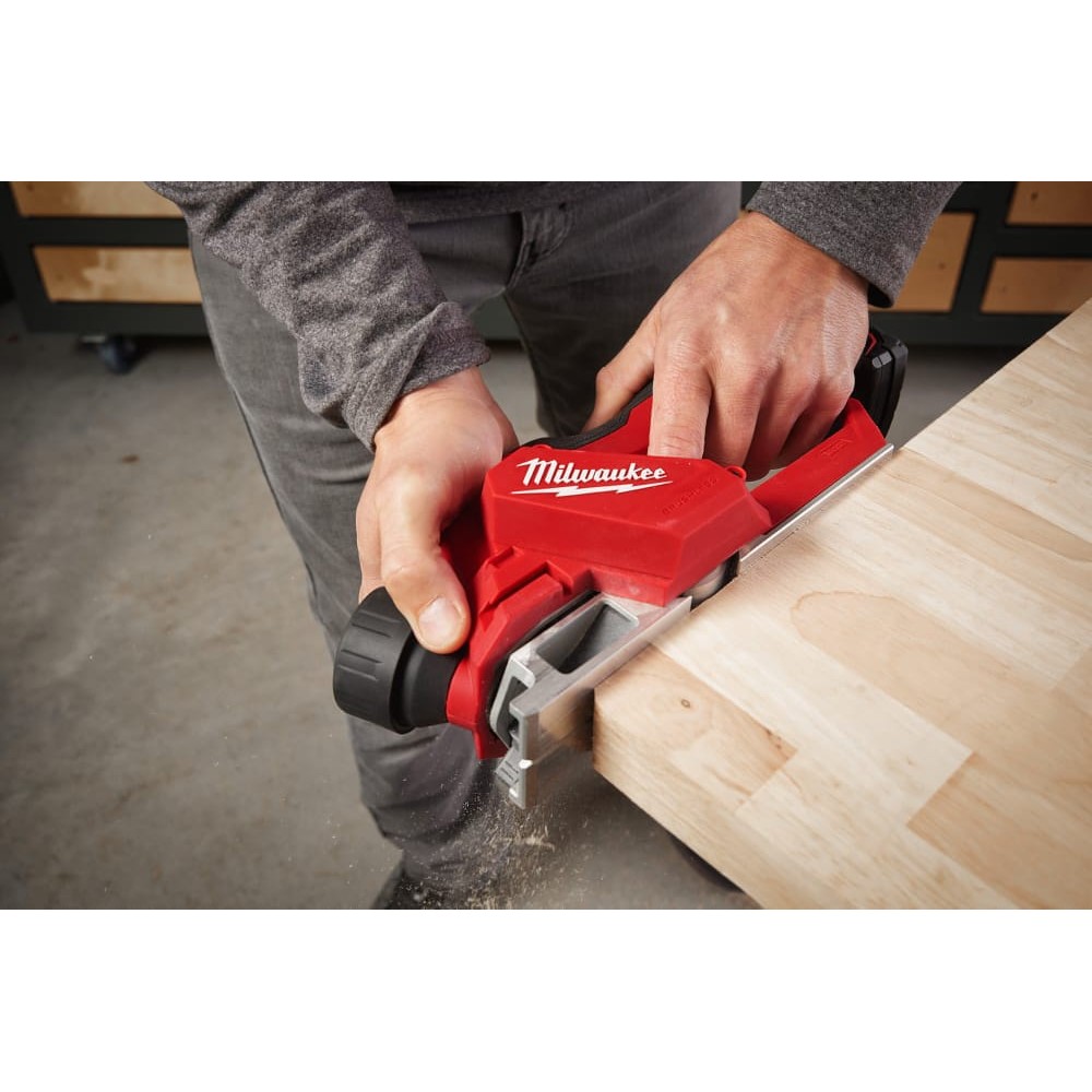 Рубанок акумуляторний безщітковий MILWAUKEE M12 BLP-402X (ЗУ+2акк.Х4Ач+HDкейс)