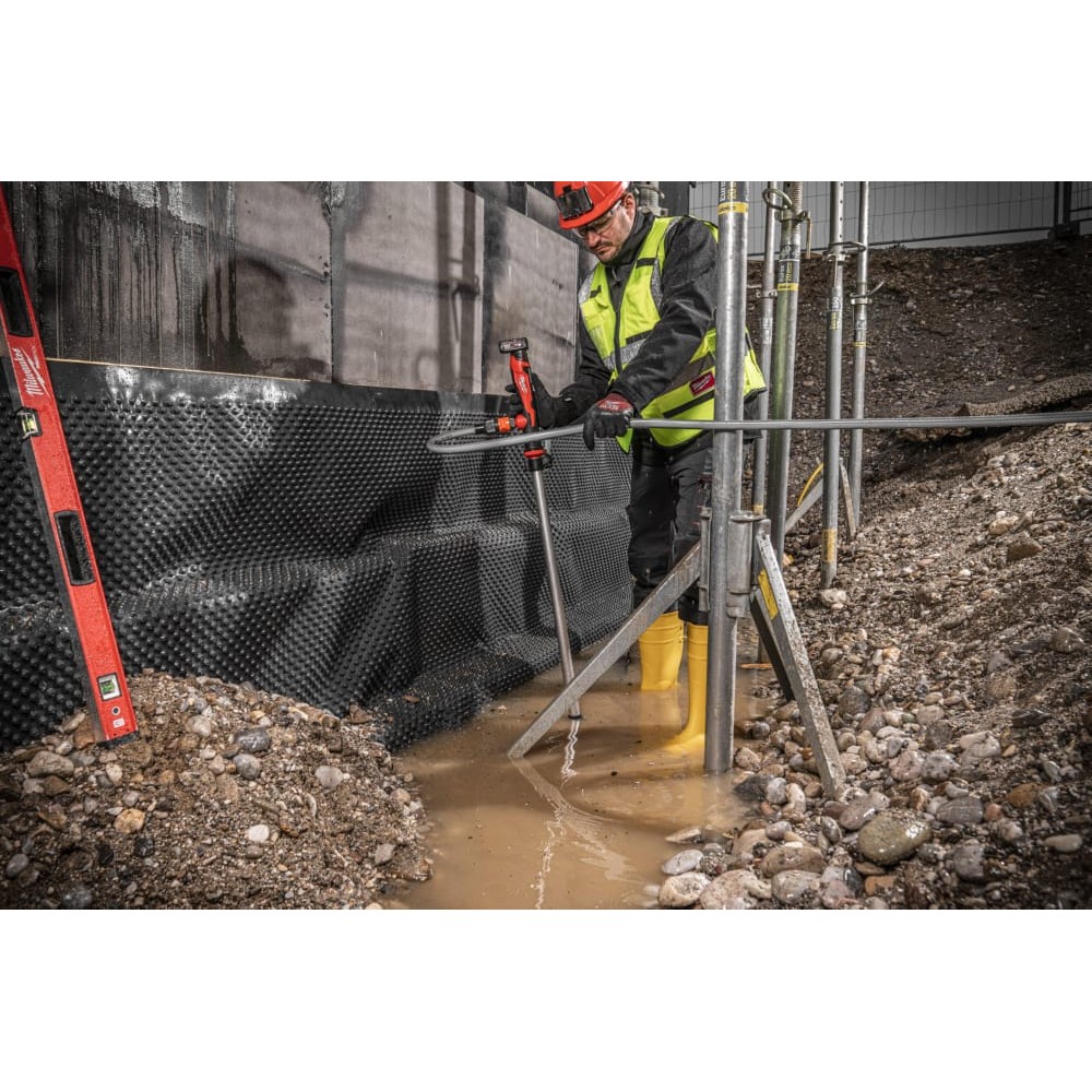 Акумуляторний насос для перекачування рідини MILWAUKEE M12 BSWP-601 (ЗУ+1акк.Х6Ач)