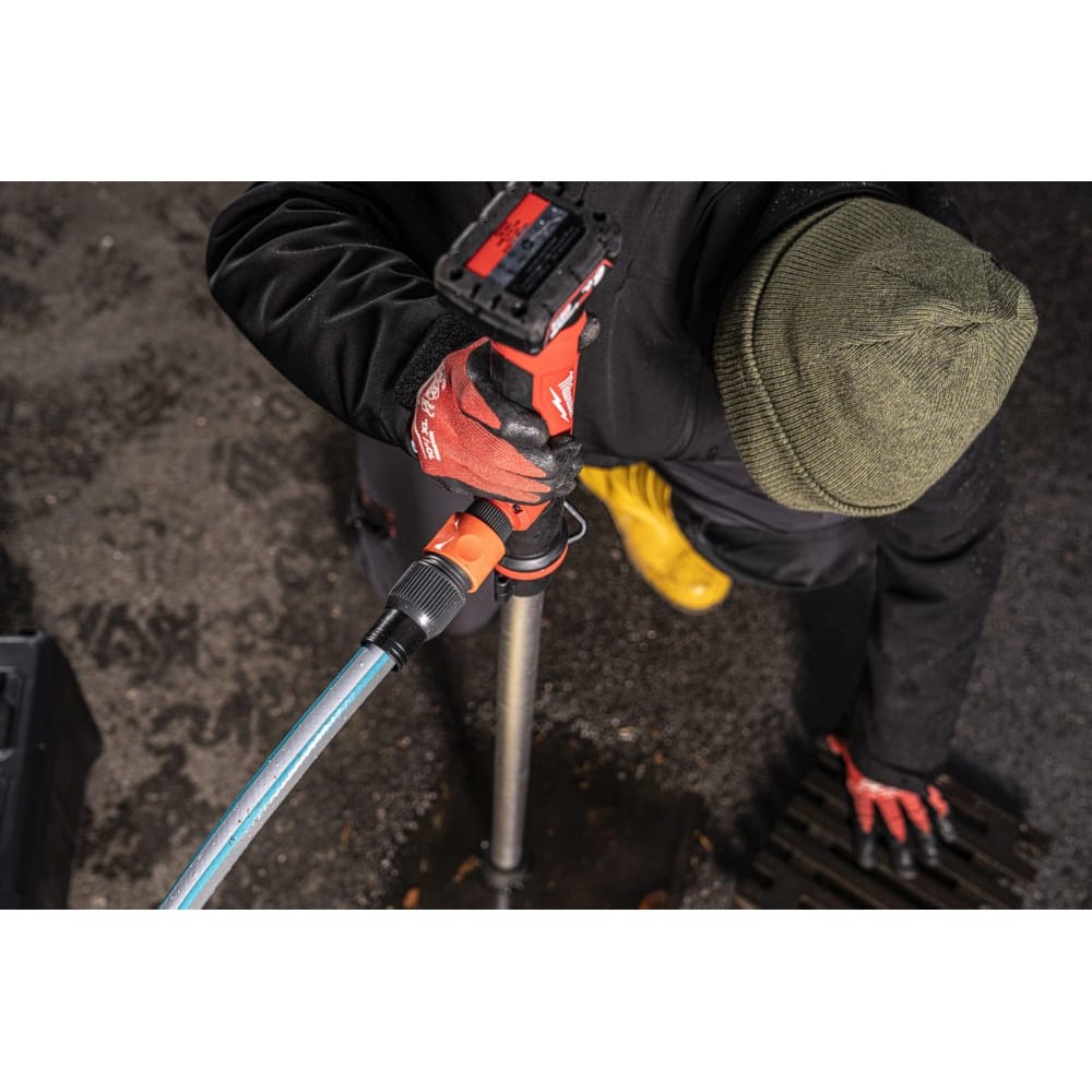 Акумуляторний насос для перекачування рідини MILWAUKEE M12 BSWP-601 (ЗУ+1акк.Х6Ач)