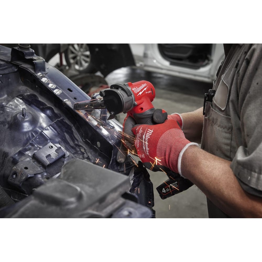 Шліфмашина стрічкова акумуляторна безщіткова MILWAUKEE M12 FBFL10-402B (10мм) (ЗУ+2Х4Ач+сумка)