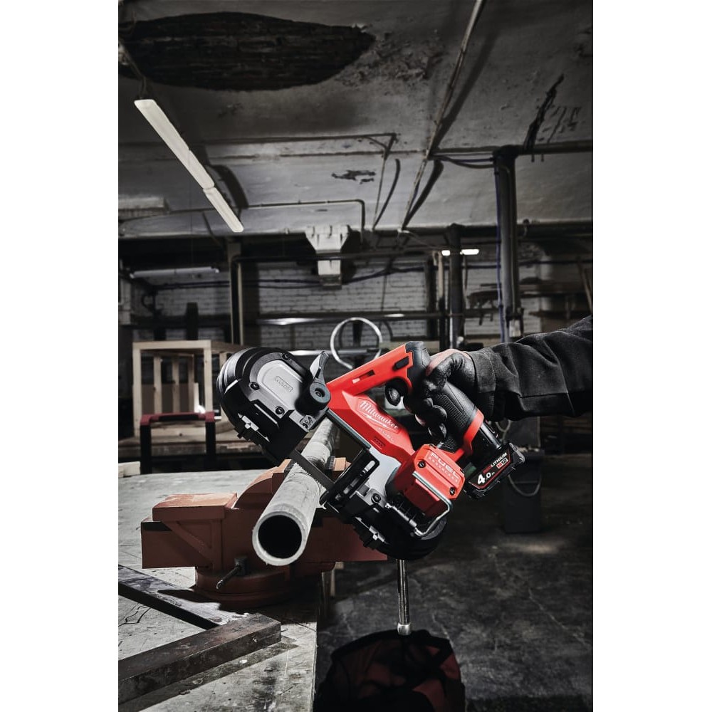 Пила стрічкова акумуляторна безщіткова MILWAUKEE M12 FBS64-402C (ЗУ+2акк.Х4Ач+кейс)