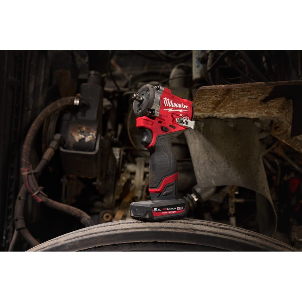 Гайковерт аккумуляторный бесщёточный MILWAUKEE 1/2\" (746 Нм) M12 FCIWF12G3-502X,с кольцом
