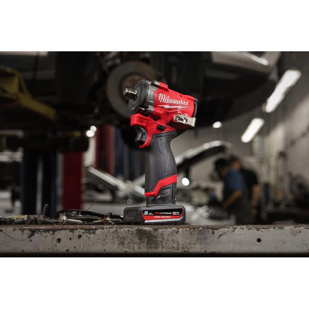 Гайковерт аккумуляторный бесщёточный MILWAUKEE 1/2\" (746 Нм) M12 FCIWF12G3-502X,с кольцом