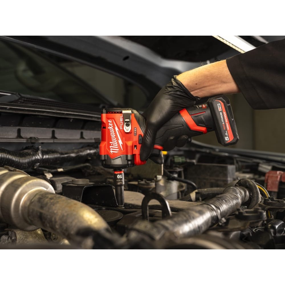 Гайковерт аккумуляторный бесщёточный MILWAUKEE 1/2\" (746 Нм) M12 FCIWF12G3-502X,с кольцом