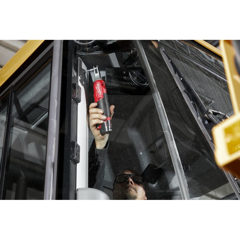 Трещітка акумуляторна безщіткова MILWAUKEE 1/4\" (47 Нм) M12 FHIR14-0 (каркас)