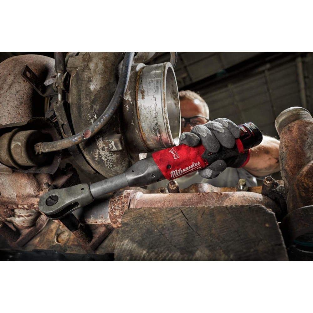 Трещётка аккумуляторная бесщёточная удлинённая MILWAUKEE 3/8\" (75 Нм) M12 FIR38LR-0 (каркас)