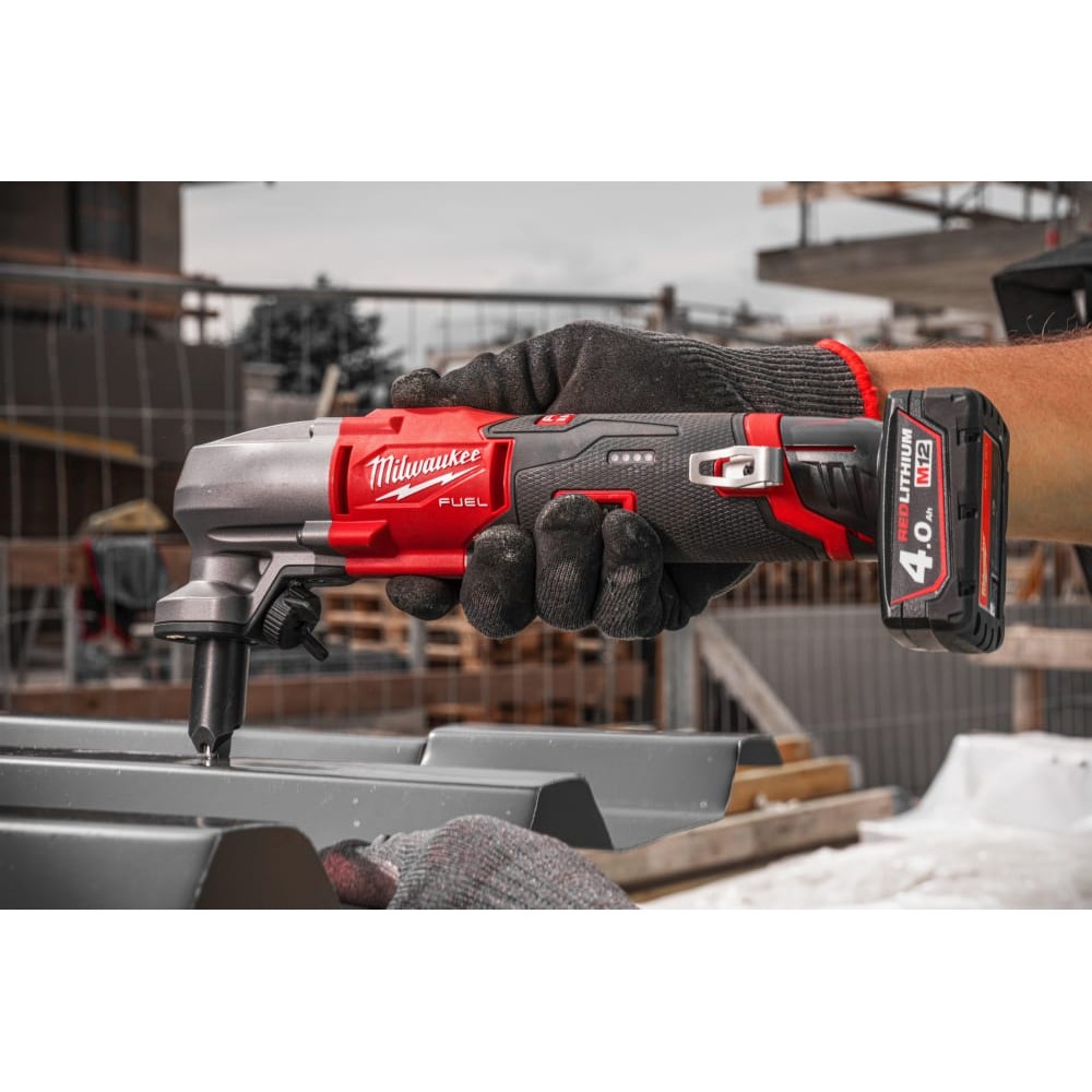 Ножницы по металлу аккумуляторные бесщёточный MILWAUKEE M12 FNB16-402X (ЗУ+2акк.Х4Ач+HDкейс)