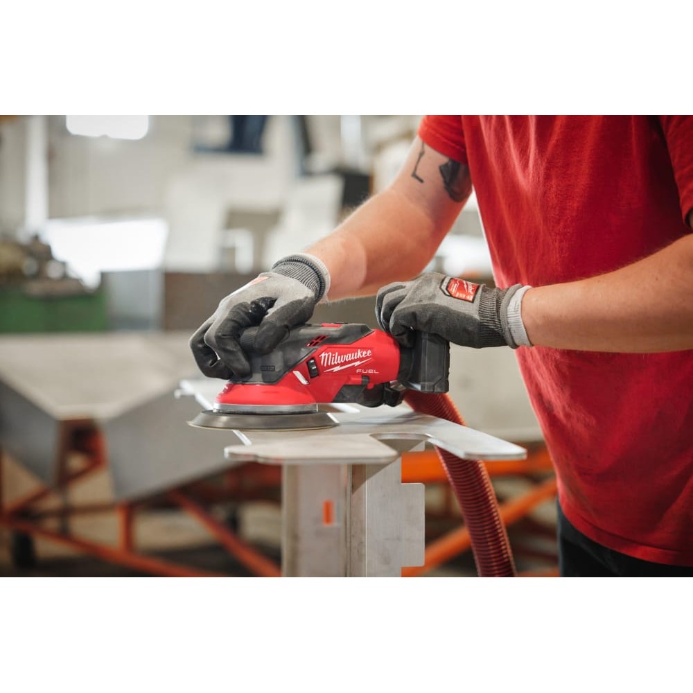 Шліфмашина ексцентрикова акумуляторна безщіткова MILWAUKEE M12 FROS5-0 Ø150мм (каркас)