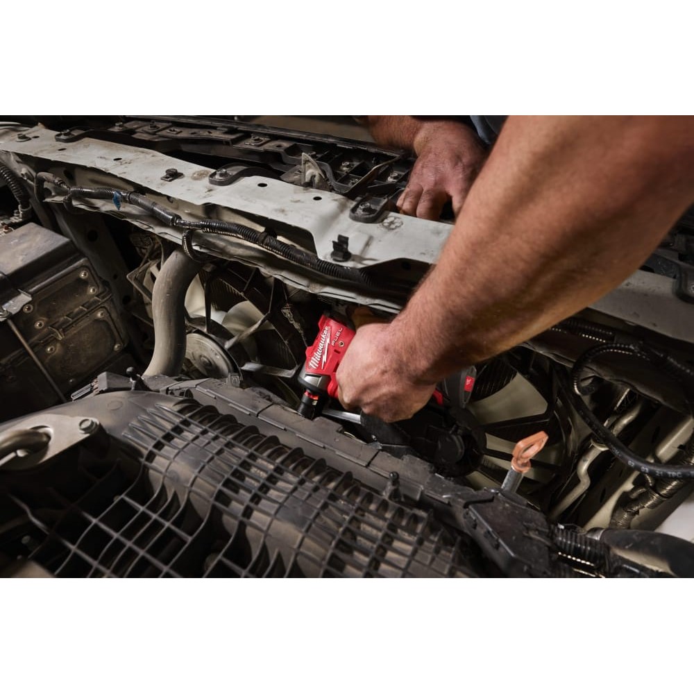Гайковерт аккумуляторный бесщеточный MILWAUKEE 3/8'' (305 Нм) M12 FSCIWF38-252X, с кольцом