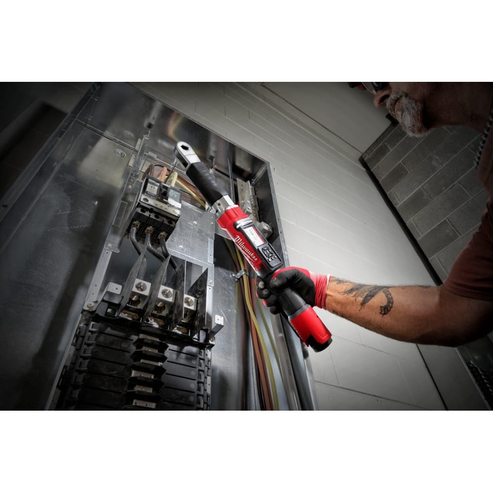 Ключ динамометричний електронний MILWAUKEE 3/8'' (13.6 - 135.6Нм) M12 ONEFTR38-201C(ЗУ+2Х2Ач+кейс)