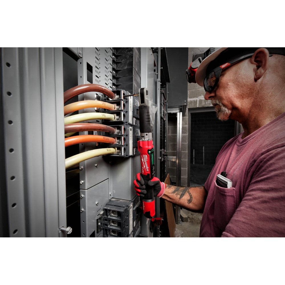 Ключ динамометричний електронний MILWAUKEE 3/8'' (13.6 - 135.6Нм) M12 ONEFTR38-201C(ЗУ+2Х2Ач+кейс)