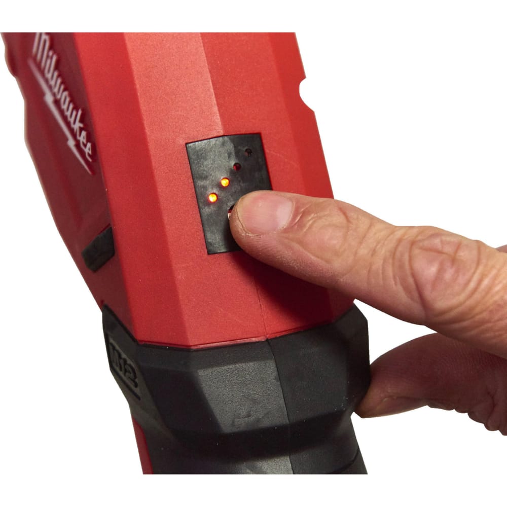 Труборез аккумуляторный по нержавеющей стали MILWAUKEE M12 PCSS-202C (ЗУ+2акк.Х2Ач+кейс)