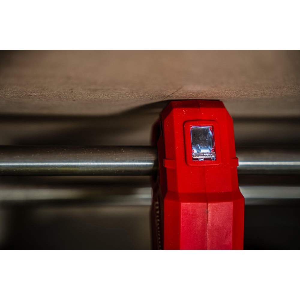 Труборез аккумуляторный по нержавеющей стали MILWAUKEE M12 PCSS-202C (ЗУ+2акк.Х2Ач+кейс)