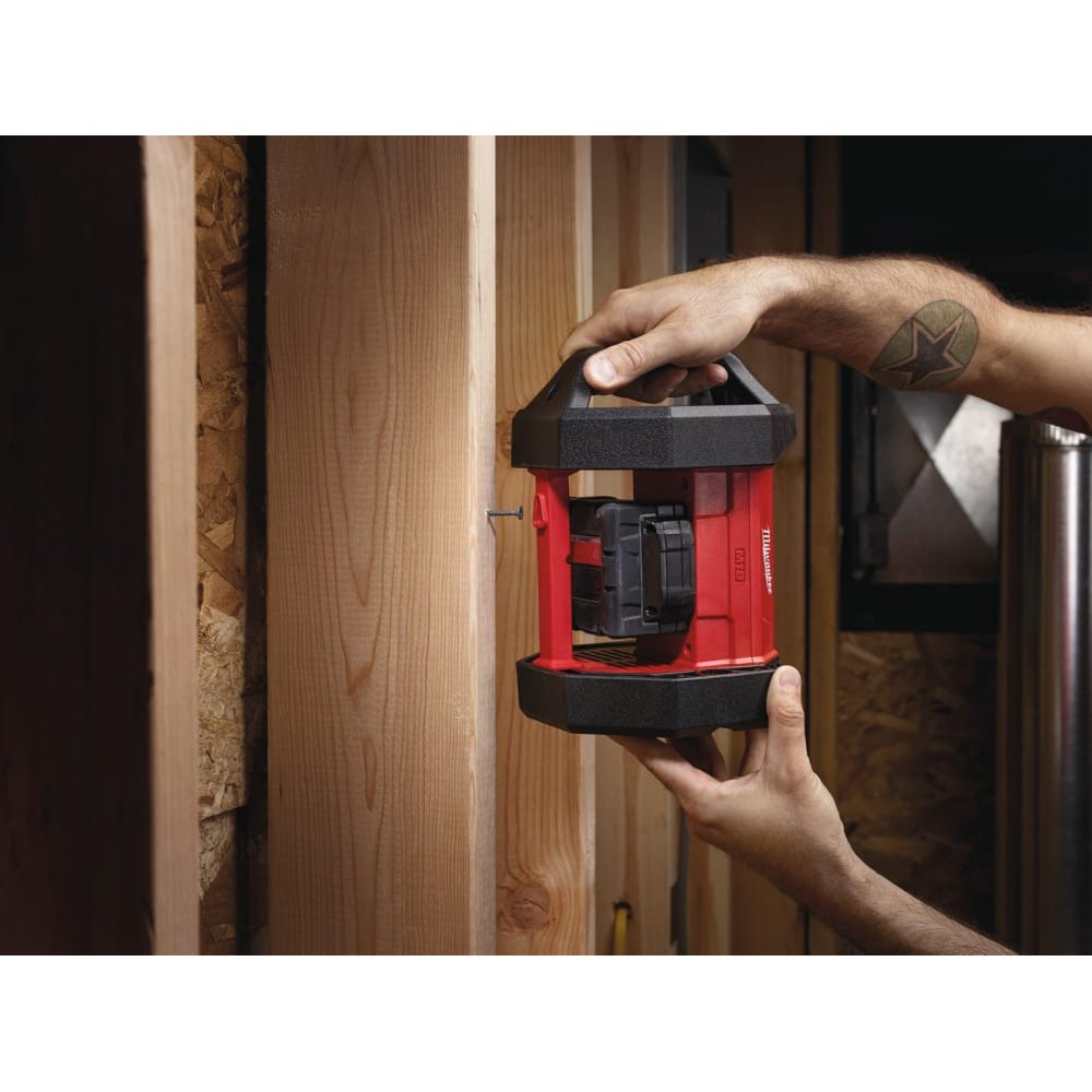 Ліхтар світлодіодний акумуляторний MILWAUKEE M18 AL-0