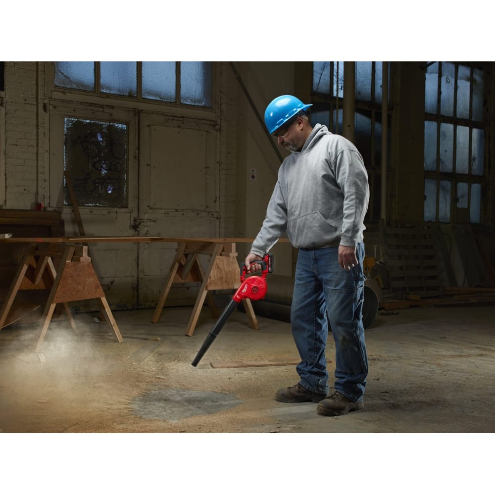 Воздуходувка аккумуляторная компактная MILWAUKEE M18 BBL-0 (каркас)