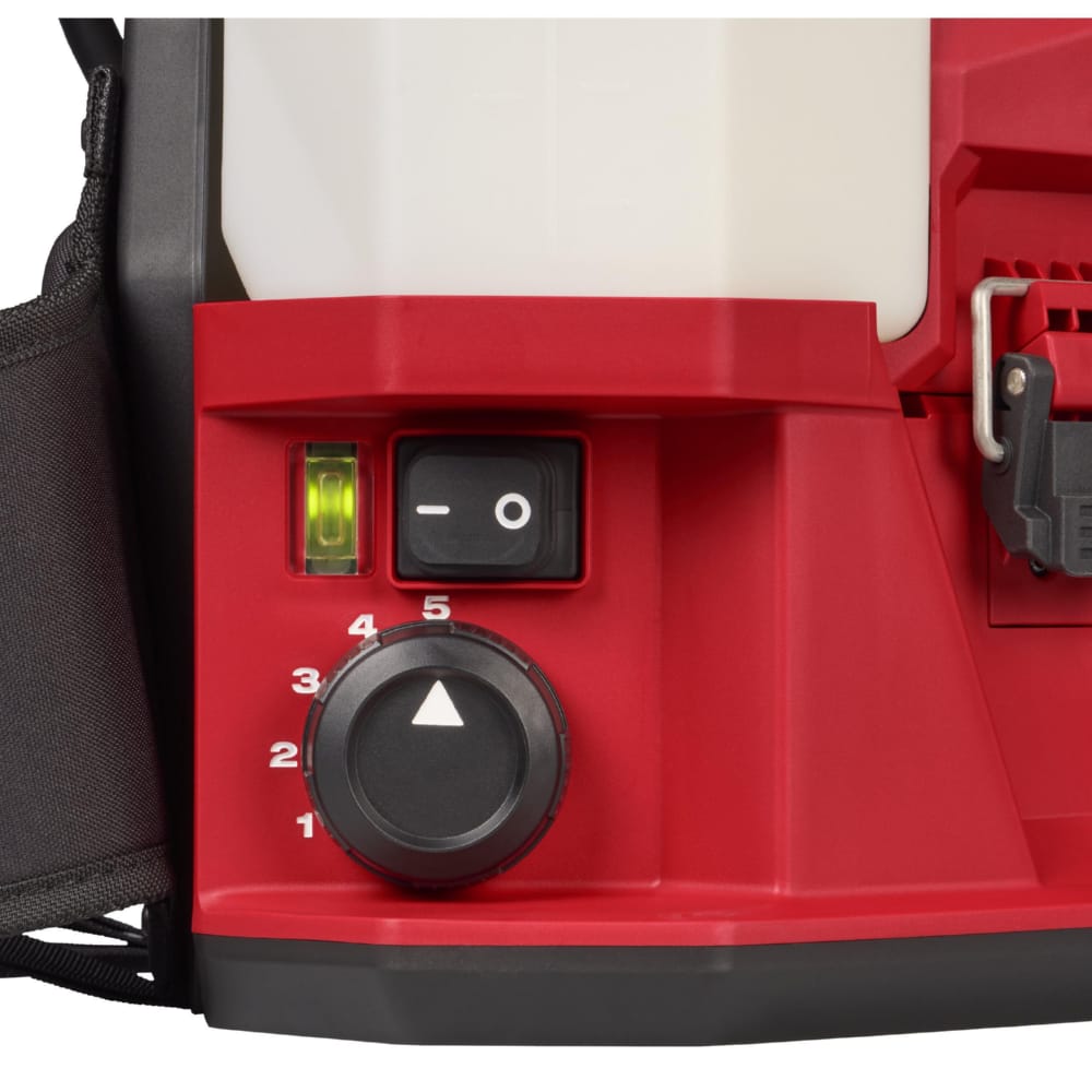 Обприскувач ранцевий акумуляторний (базова станція) MILWAUKEE M18 BBPFP2-301 (ЗП+1акк.Х3Ач)