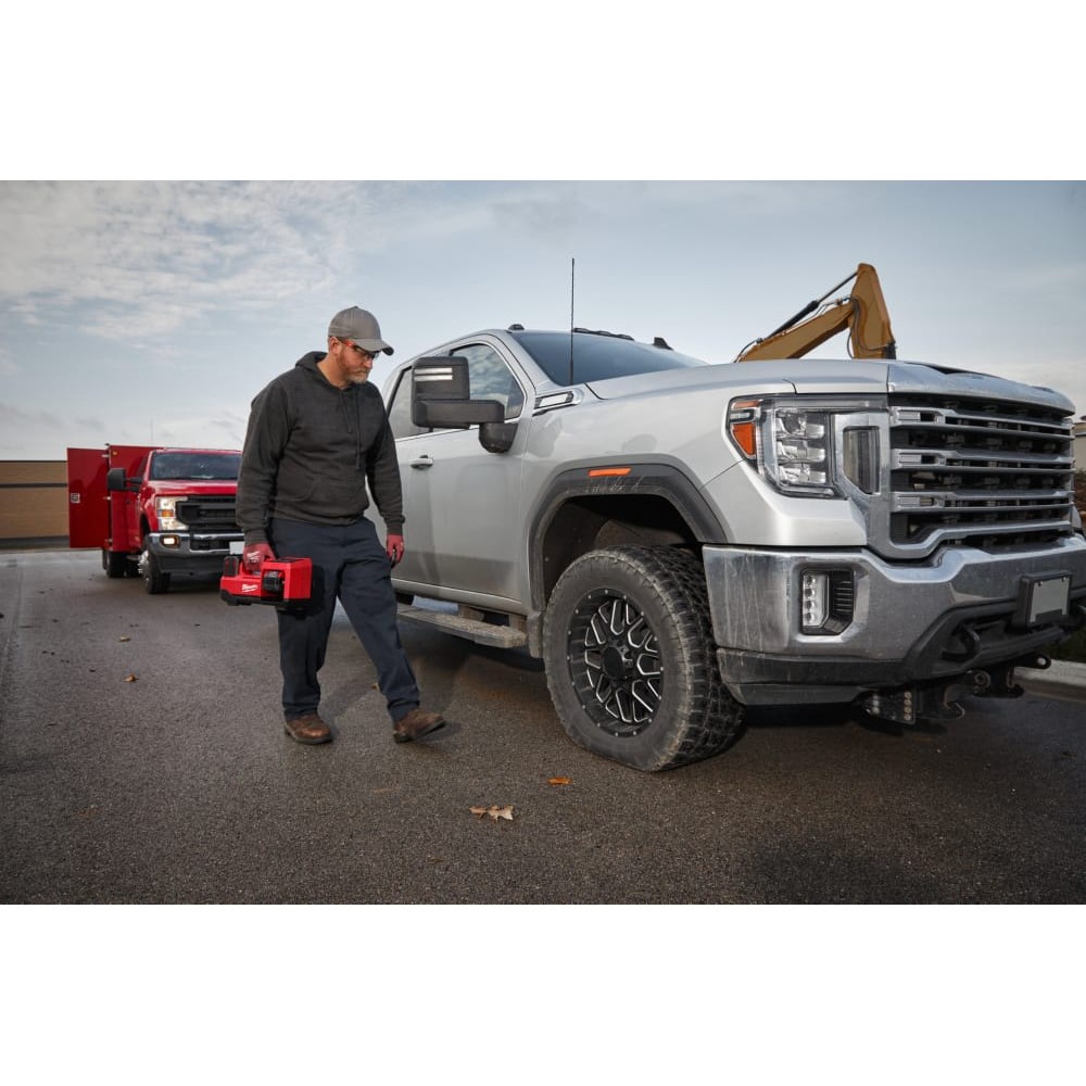 Компрессор воздушный аккумуляторный бесщеточный MILWAUKEE M18 BI-0 (каркас)