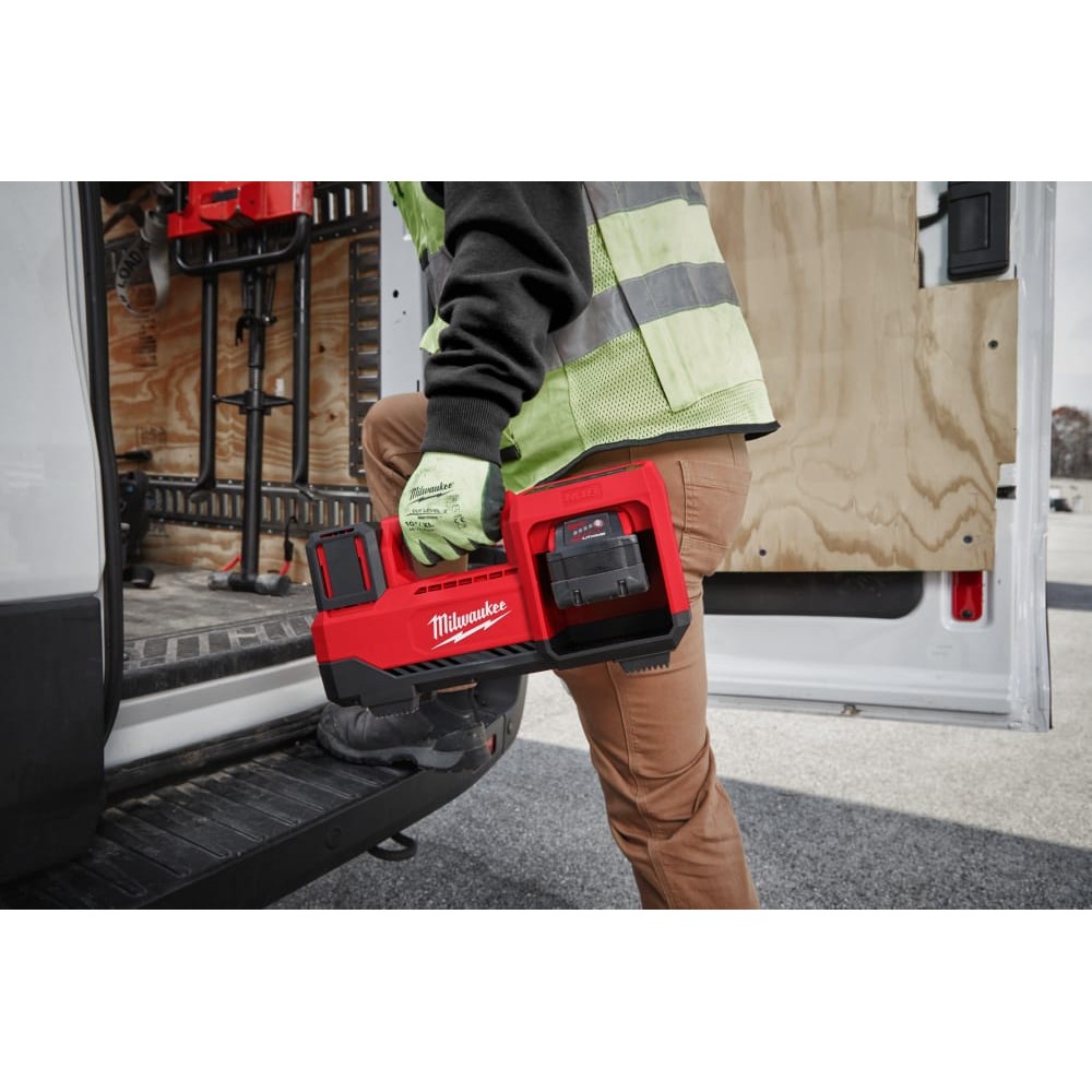 Компрессор воздушный аккумуляторный бесщеточный MILWAUKEE M18 BI-0 (каркас)