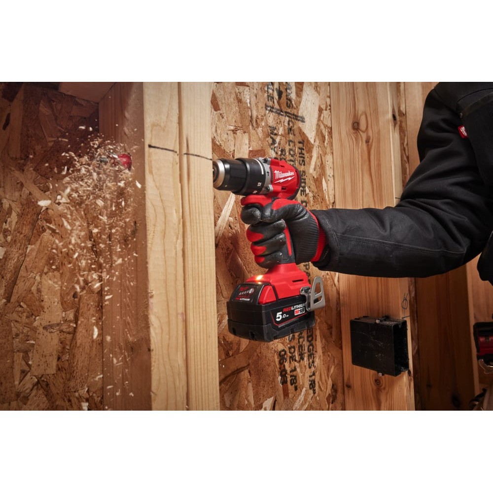 Дриль-шуруповерт акумуляторна безщіткова ударна MILWAUKEE M18 BLPDRC-502C (60Нм) (ЗУ+2Х5Ач+кейс)