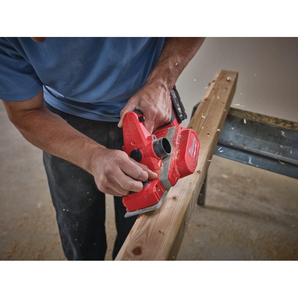Рубанок акумуляторний безщітковий MILWAUKEE M18 BP-402C (ЗУ+2акк.Х4Ач+кейс)