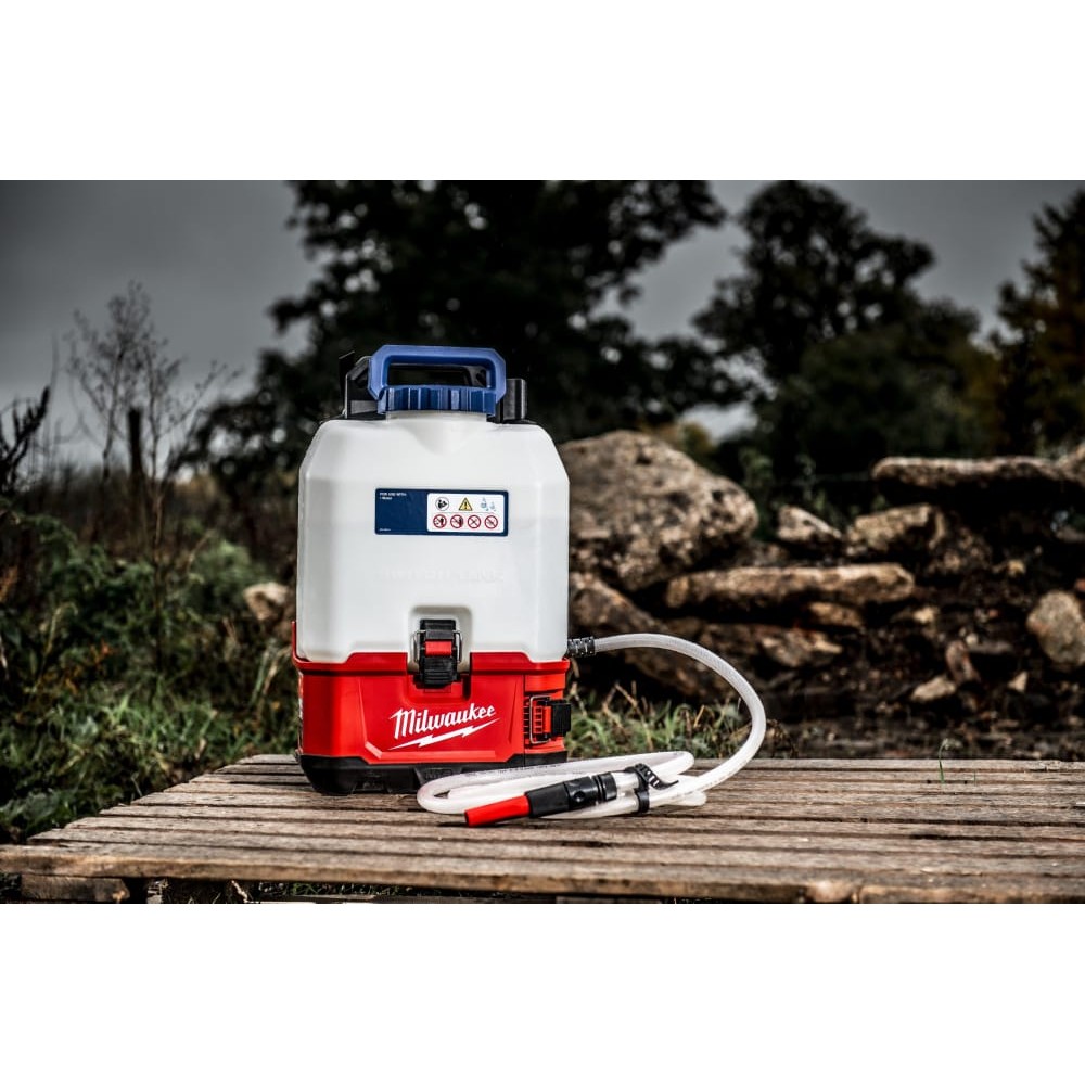Обприскувач акумуляторний ранцевий MILWAUKEE M18 BPFPWS-0 SWITCH TANK™ для води (заміна на 4933