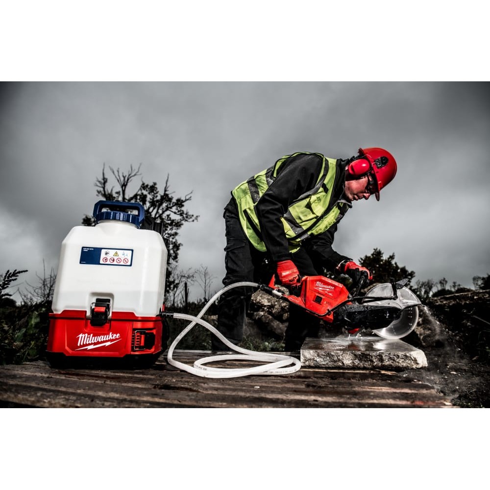 Обприскувач акумуляторний ранцевий MILWAUKEE M18 BPFPWS-0 SWITCH TANK™ для води (заміна на 4933