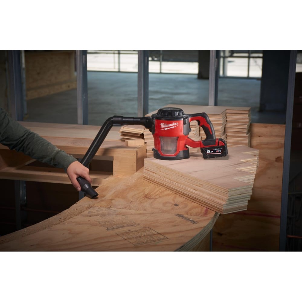 Пылесос аккумуляторный компактный MILWAUKEE M18 CV-0 (каркас)