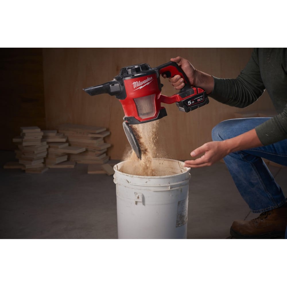 Пылесос аккумуляторный компактный MILWAUKEE M18 CV-0 (каркас)