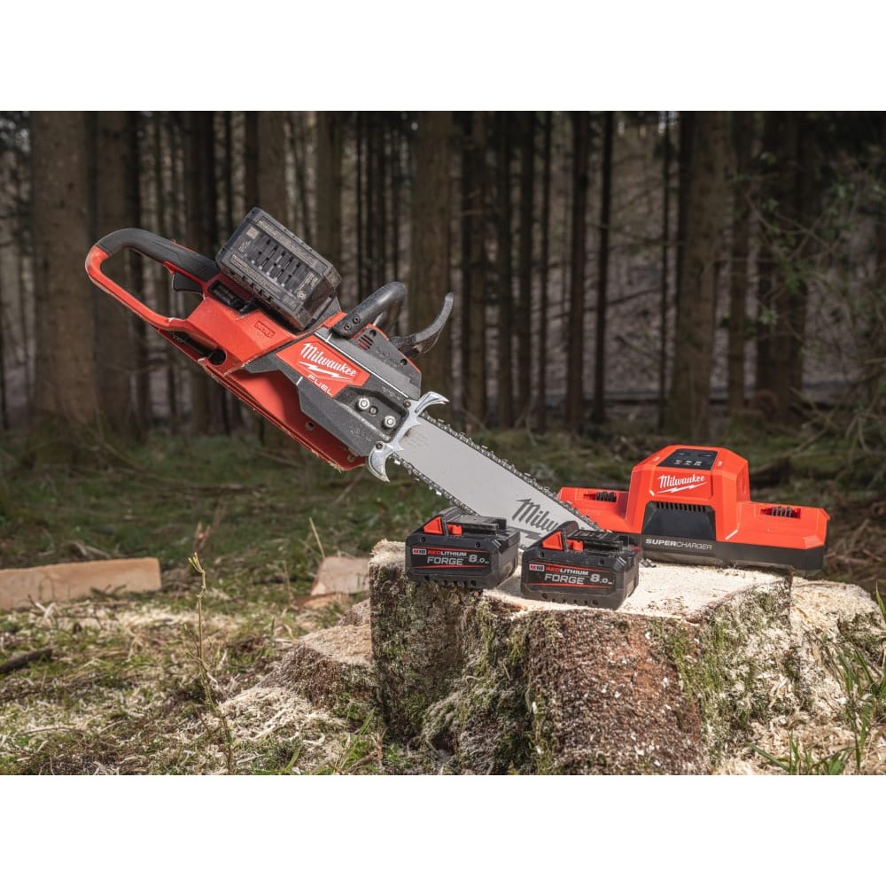 Пила ланцюгова акумуляторна безщіткова MILWAUKEE (шина 50см) M18 F2CHS50-802 (2Х18В)