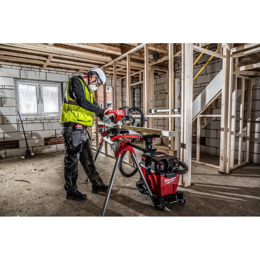 Пылесос аккумуляторный бесщеточный MILWAUKEE M18 F2VC23L-0 для воды и сухого мусора (3086 л/мин)