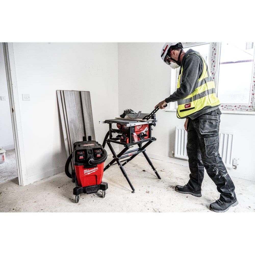 Пылесос аккумуляторный бесщеточный MILWAUKEE M18 F2VC23L-0 для воды и сухого мусора (3086 л/мин)