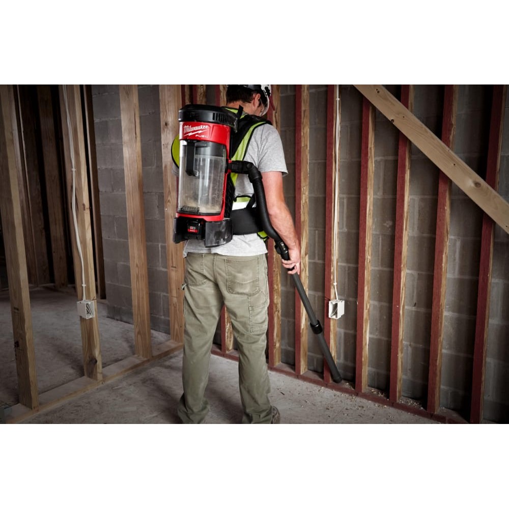 Пылесос аккумуляторный бесщеточный MILWAUKEE M18 FBPV-0 (каркас) для воды и сухого мусора