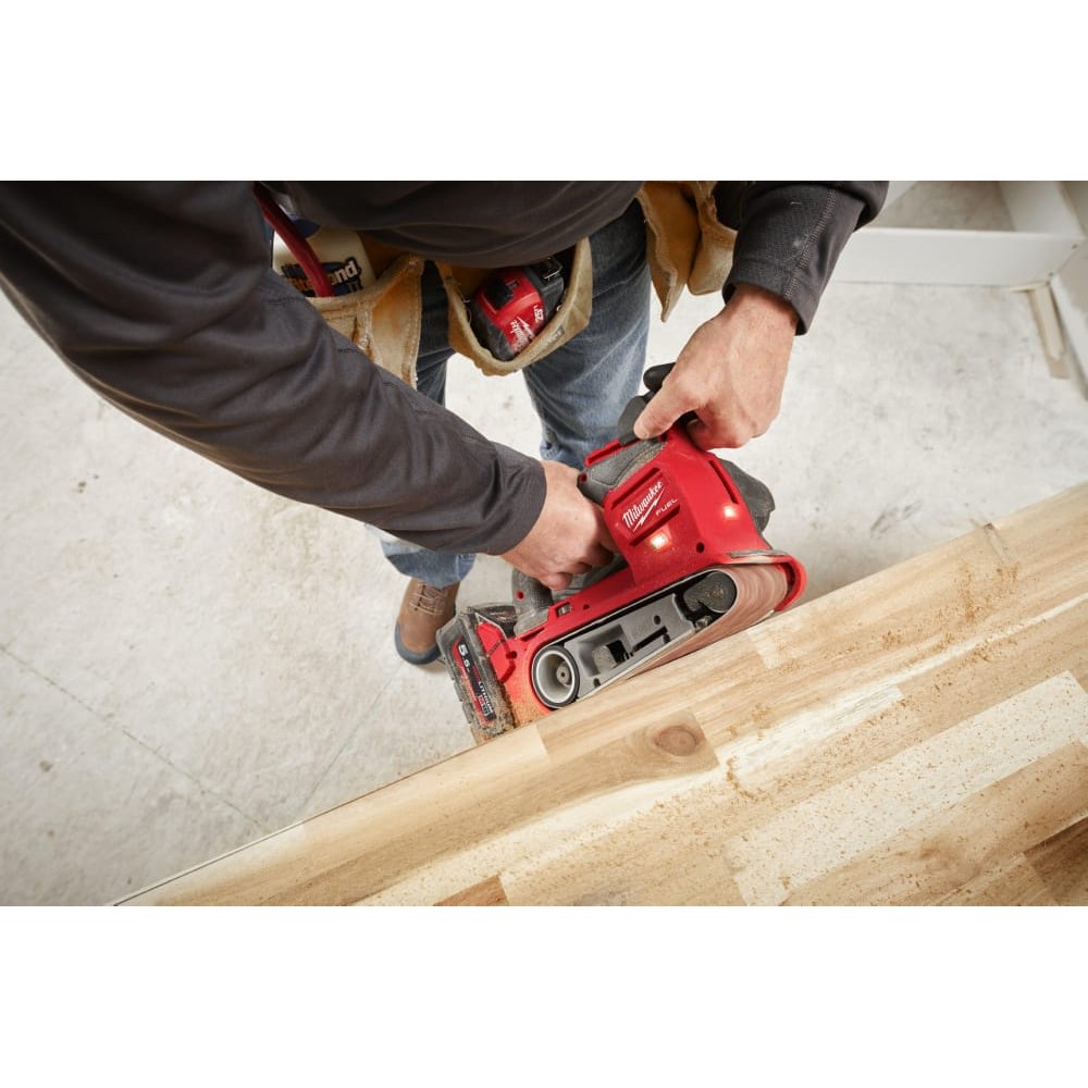 Шлифмашина ленточная аккумуляторная бесщеточная MILWAUKEE M18FBTS75-502X (ЗУ+2акк.Х5Ач+HDкейс)