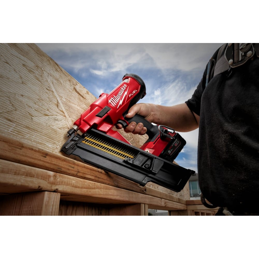Пістолет цвяхів акумуляторний безщітковий MILWAUKEE M18 FFN21-0C (50-90мм) (каркас)