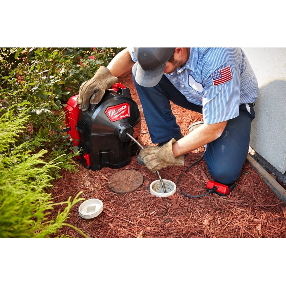 Машина прочистная аккумуляторная ранцевая MILWAUKEE M18 FFSDC10-0 трос 10мм (каркас)